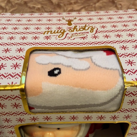 Santa mug and sock set - Picture 2 of 3